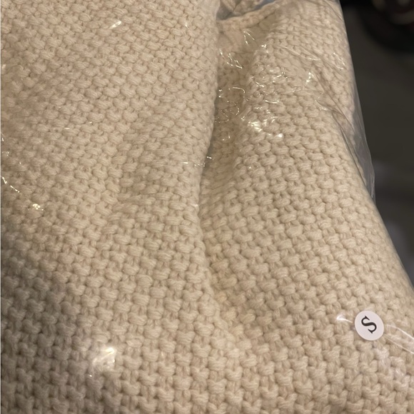 🆕 Sage The Label - Oversize Thick Turtleneck Sweater - Cream - Small - Picture 6 of 9